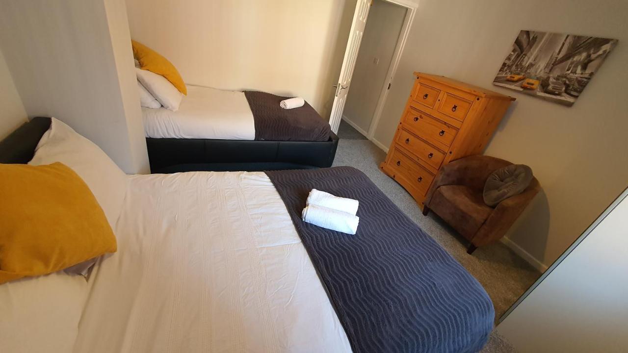 Contractors, City Centre, Parking, 3 Double Rooms, Netflix, Cosy! Coventry Exterior foto